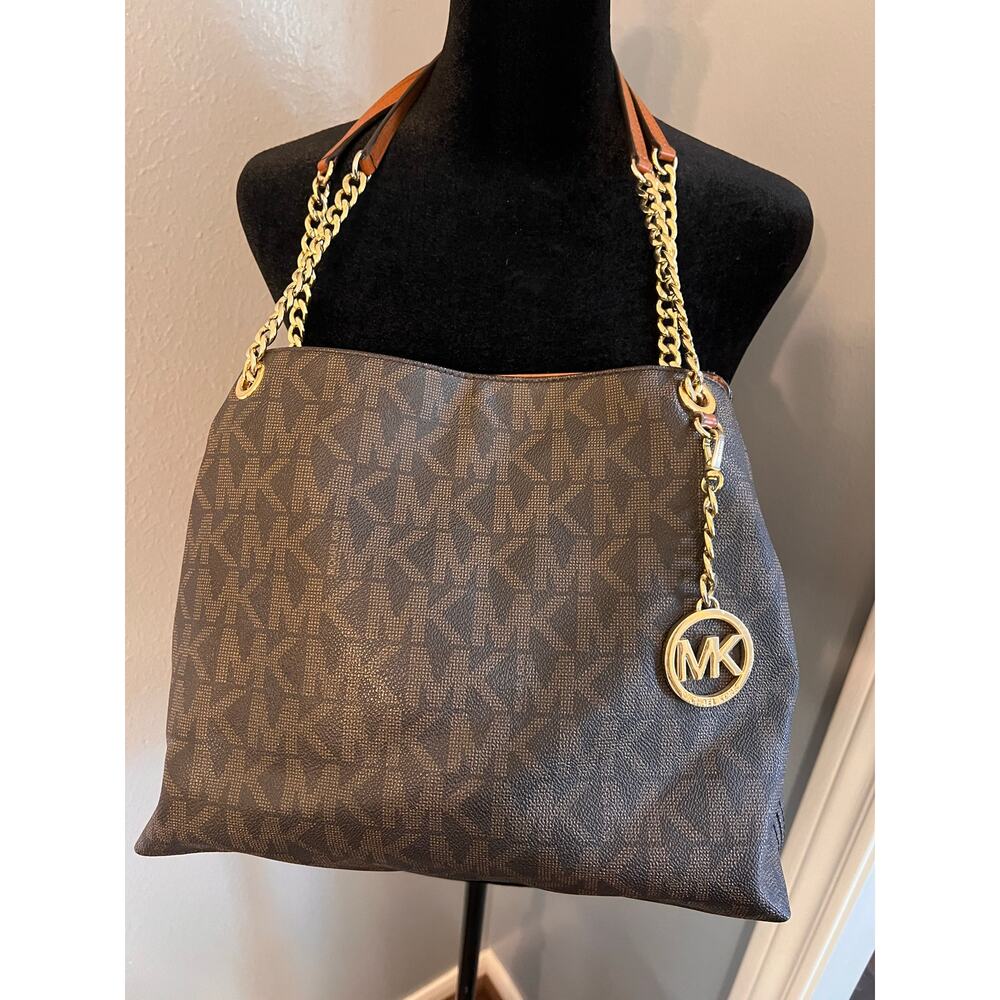 Michael Kors Jet Set Signature LG shoulder tote handbag w/ gold. 13"x10"x6.5"